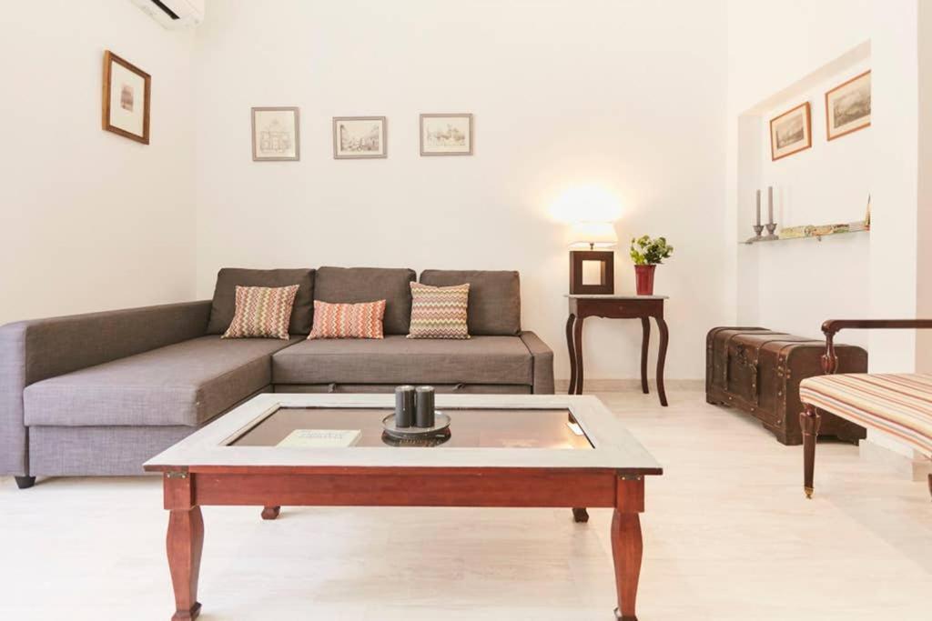 Original Y Coqueto Apartamento Junto A Plaza Mayor Apartment Madrid Exterior photo